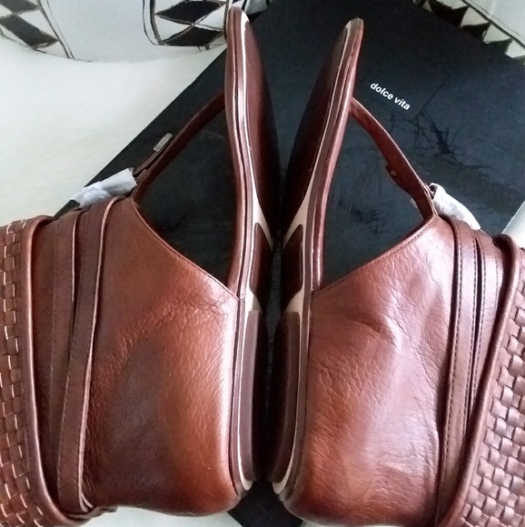 Dolce Vita 'Tahoe' Sandals - Picture 3 of 8